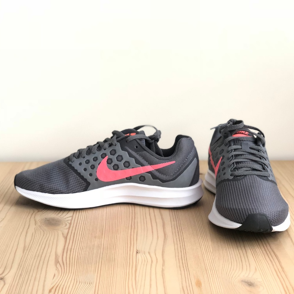 NEW Nike Downshifter 7 Running Sneakers - Picture 4 of 8